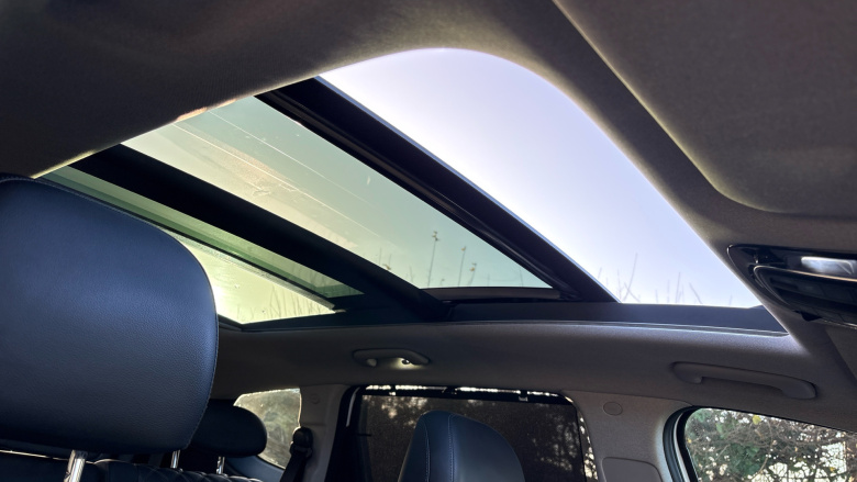 Hyundai SANTA FE 1.6 TGDi Plug-in Hybrid Ultimate 5dr 4WD Auto Estate